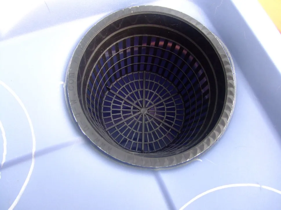 Den hydroponiske kurv gør det lettere at skifte vand - Foto af J. Wynia / Flickr