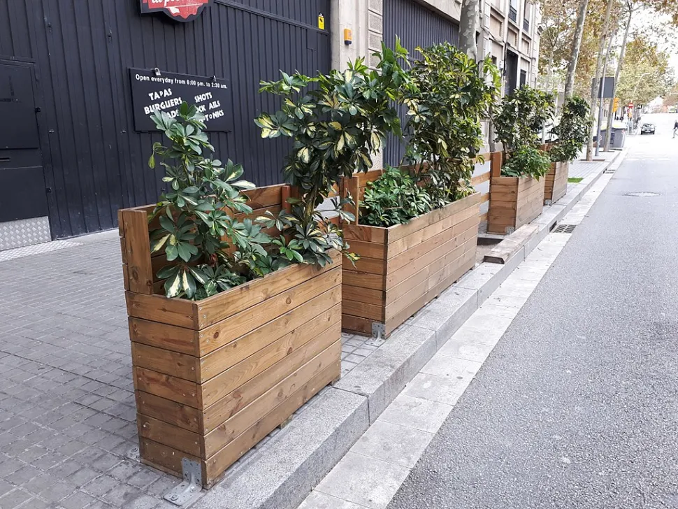maceta de madera de Fructibus